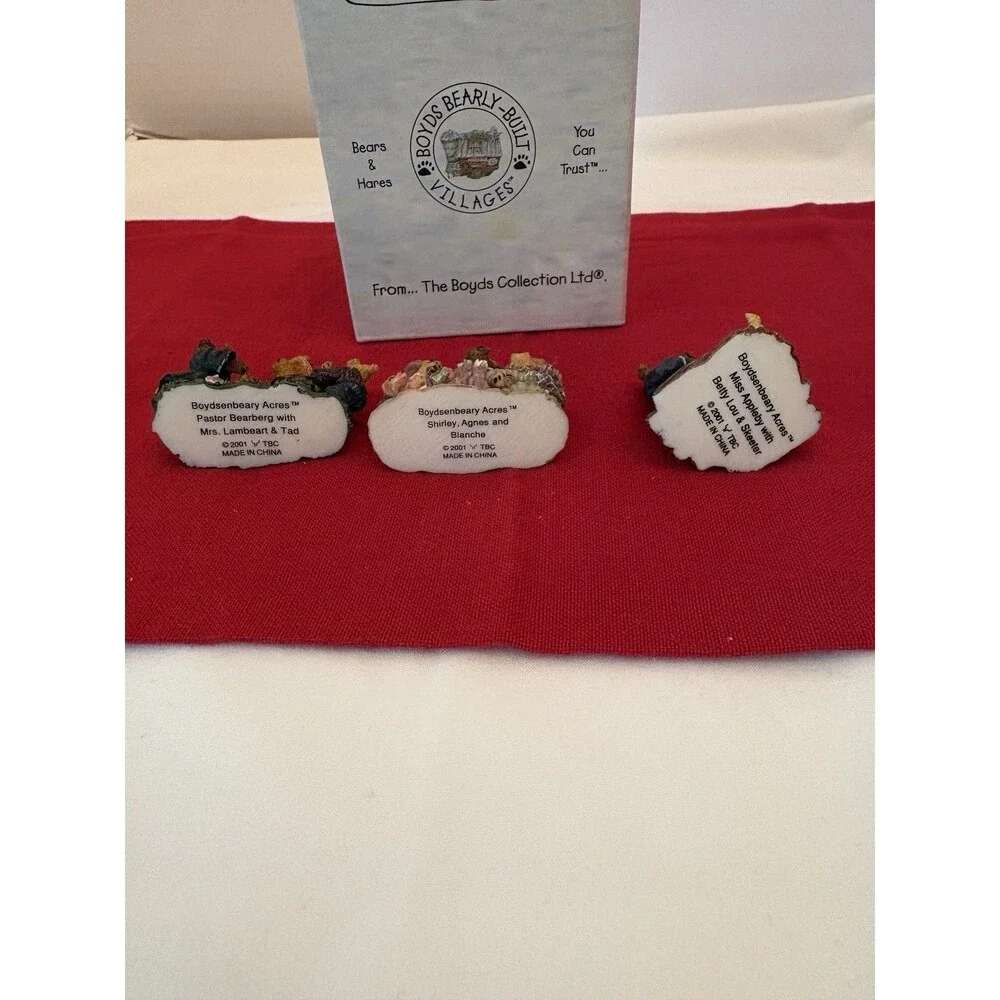 Boyds Bears set includes